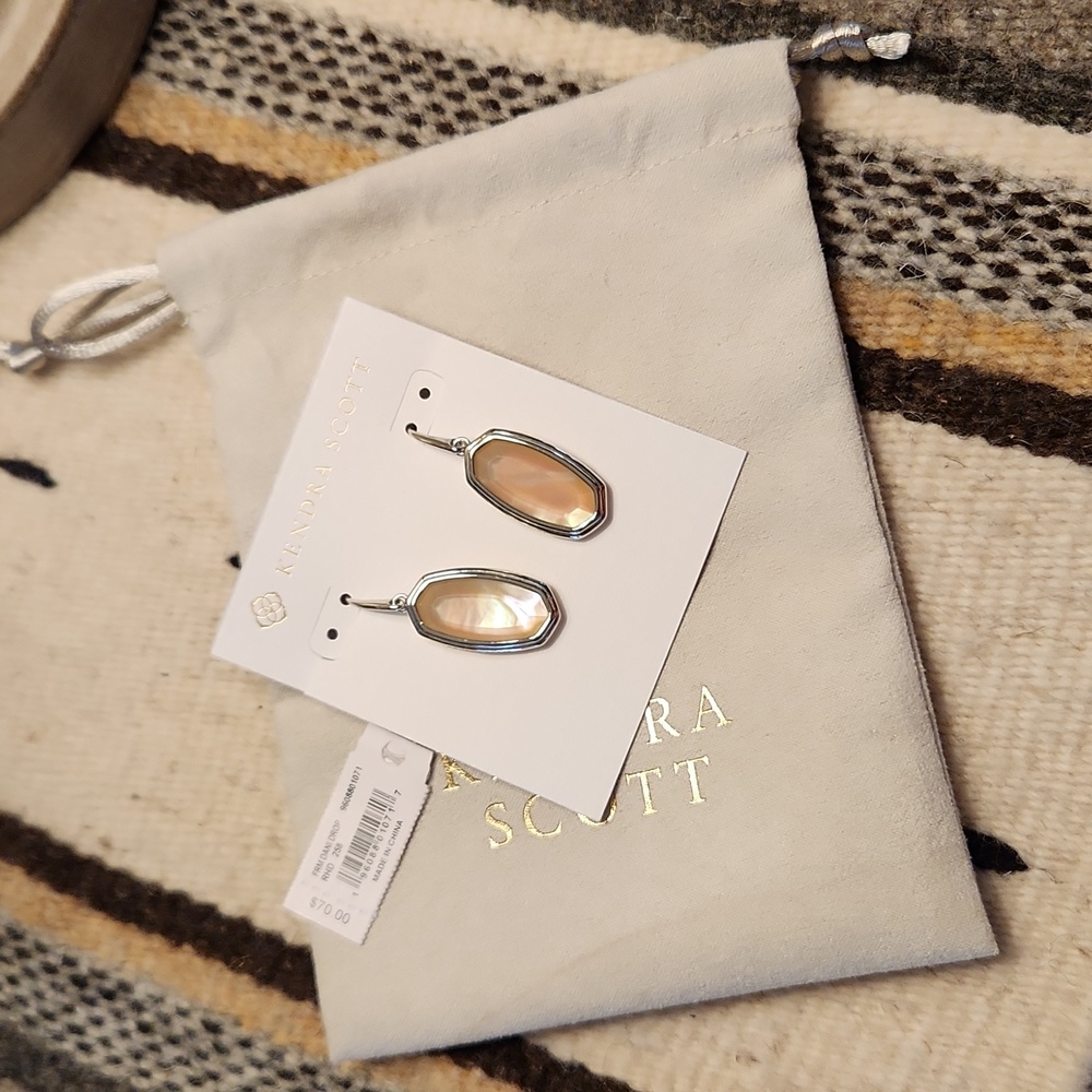Kendra Scott Framed Dani Silver Drop Earrings NWT - Picture 4 of 7